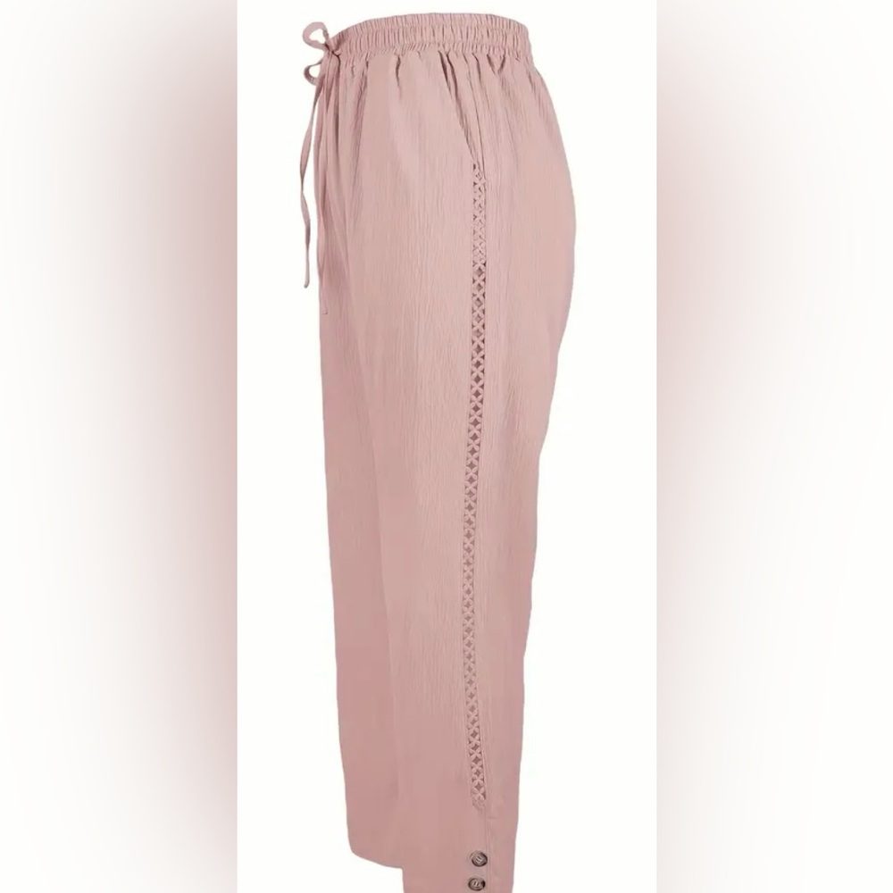 Blush Pink Cropped Pants Lace Detail, Elastic Waist & Pockets, M, NWT - Picture 2 of 7